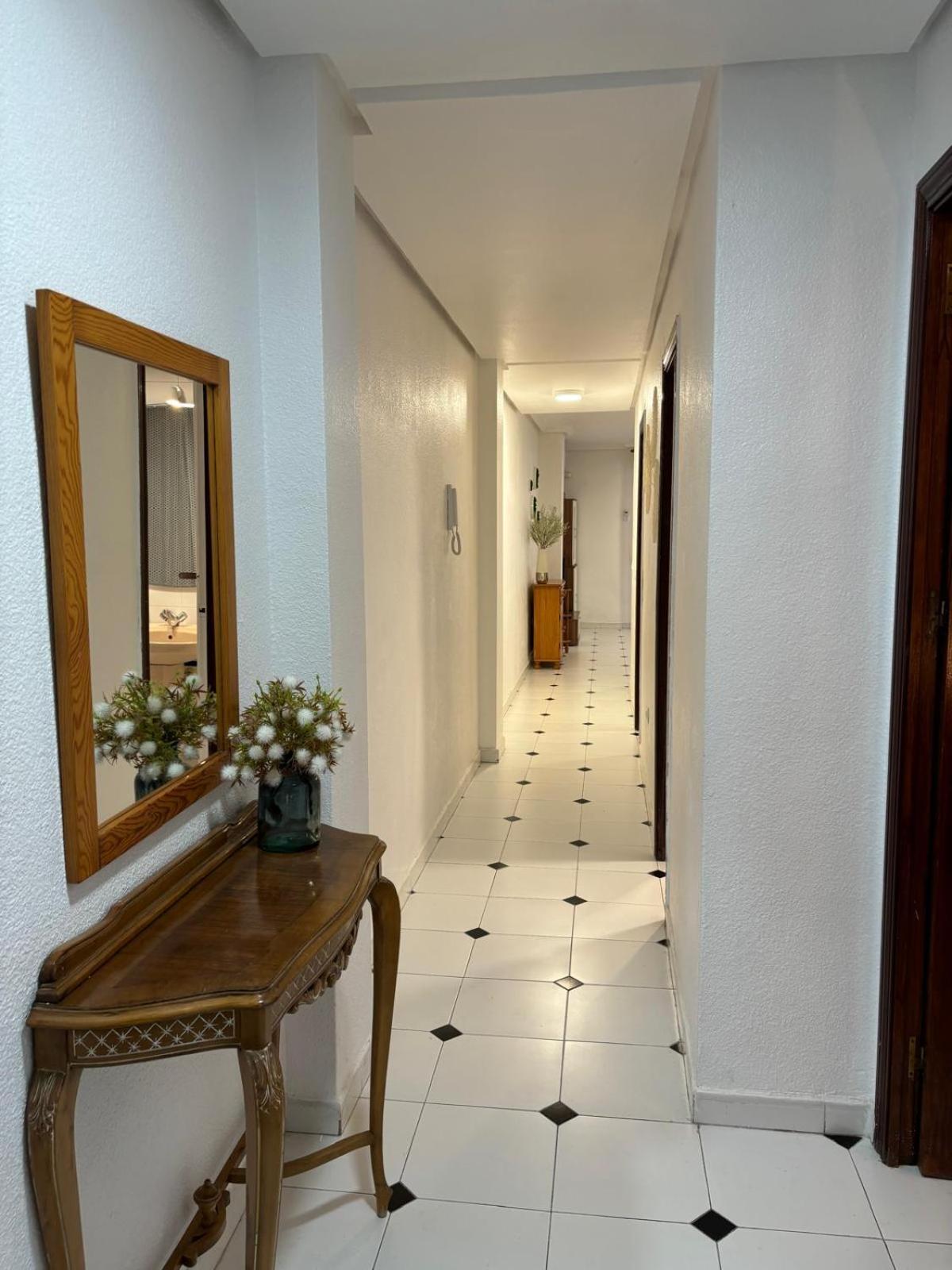 Просторная Квартира Рядом С Морем В Хорошем Районе Torrevieja Exterior photo