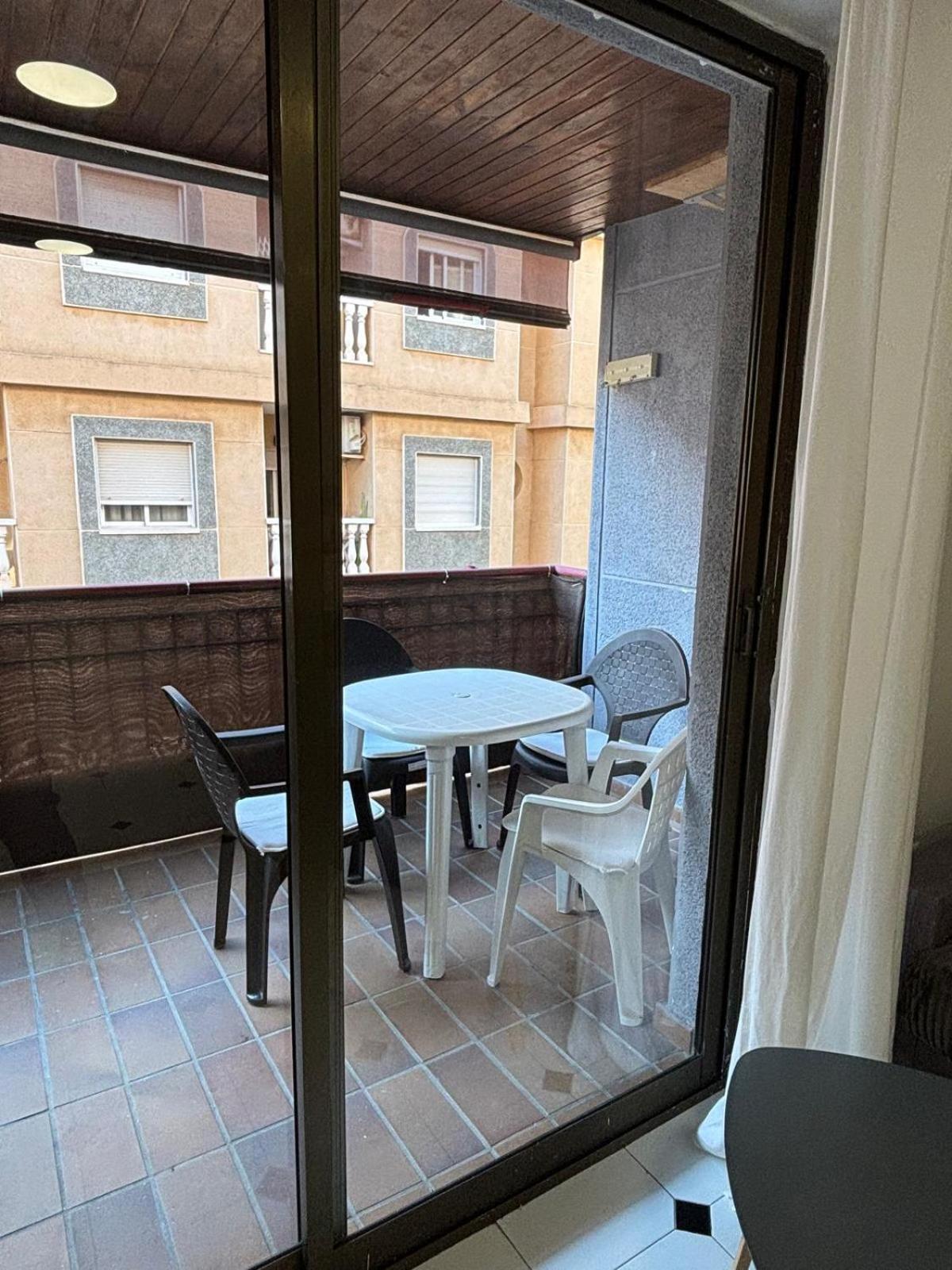 Просторная Квартира Рядом С Морем В Хорошем Районе Torrevieja Exterior photo